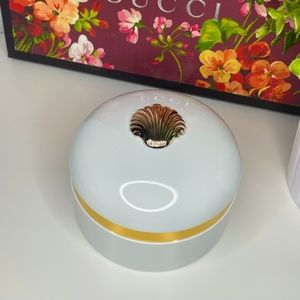 Estée Lauder | White Linen | Perfumed Body Powder